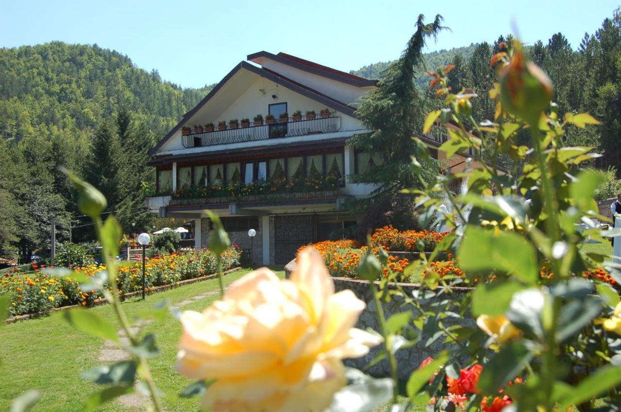 Hotel Lo Sciatore Cotronei Extérieur photo