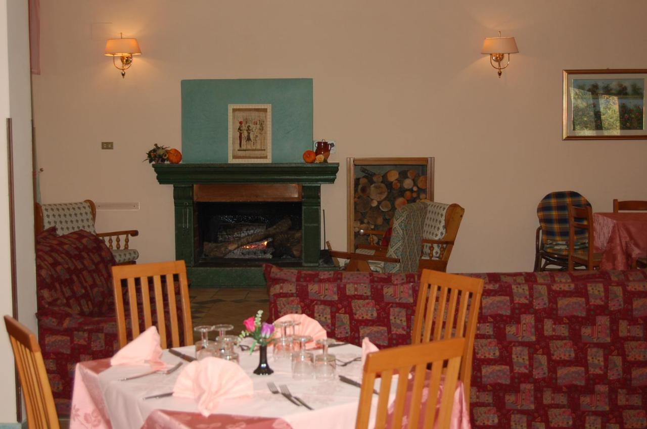 Hotel Lo Sciatore Cotronei Extérieur photo